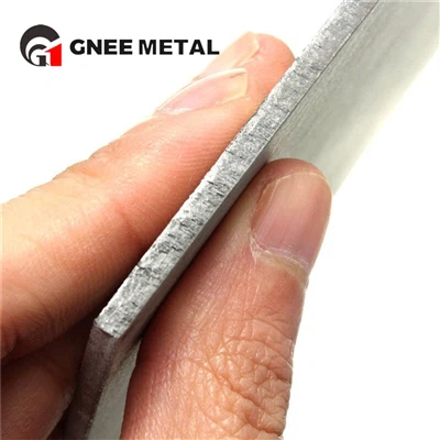 Procés de granallament per a materials de titani i aliatges de titani